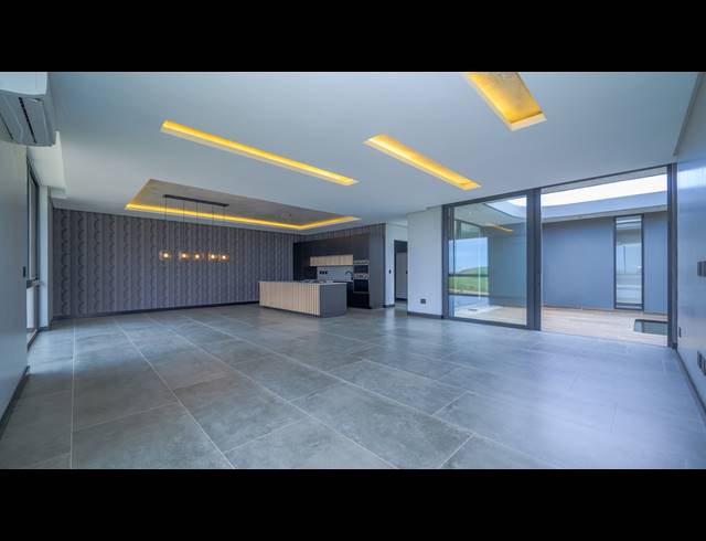 4 BEDROOM HOUSE FOR SALE IN SEATON ESTATE
